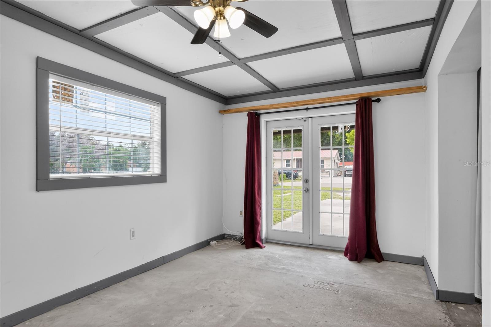 755 Park Ln Property Photo 20