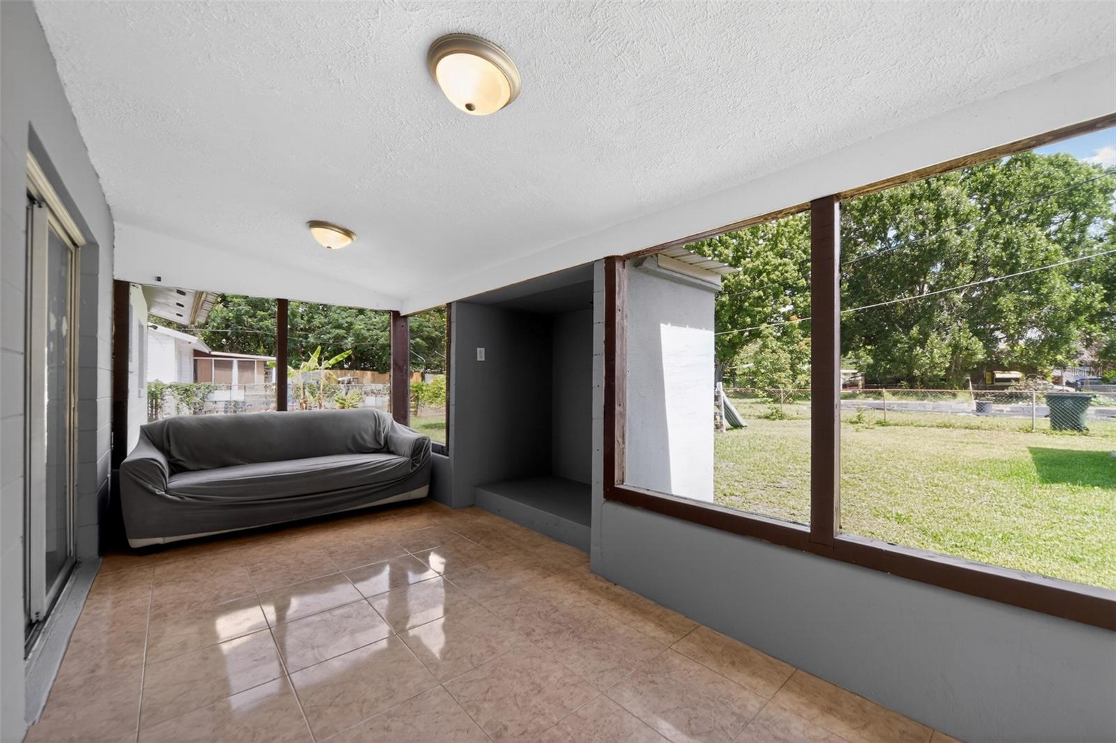 755 Park Ln Property Photo 21