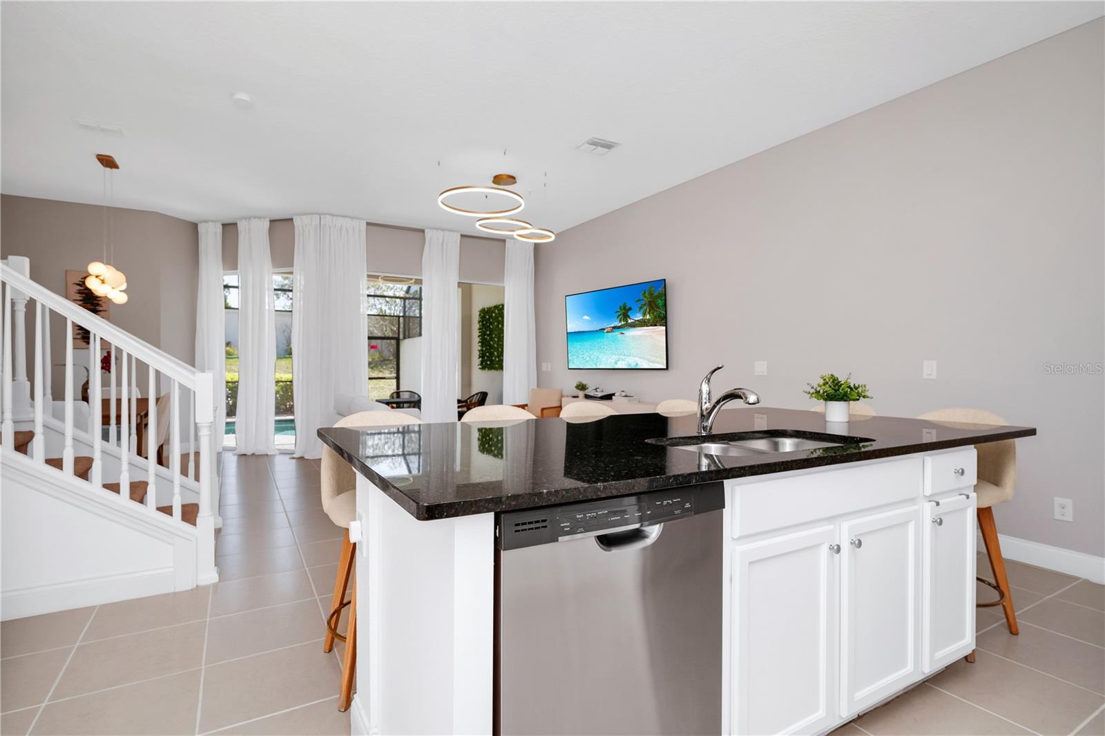 302 Captiva Dr Property Photo 5
