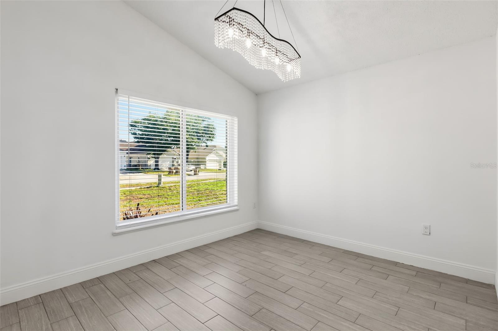 1746 Westminster Trl Property Photo 5