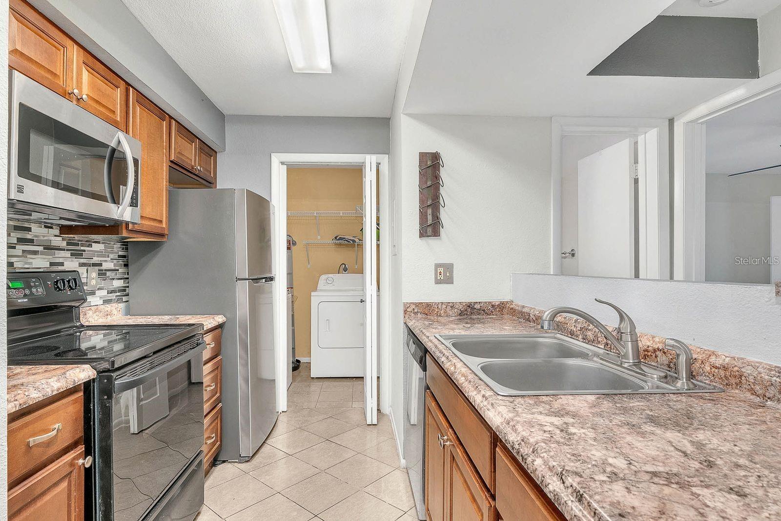 3032 Parkway Blvd #201 Property Photo 8