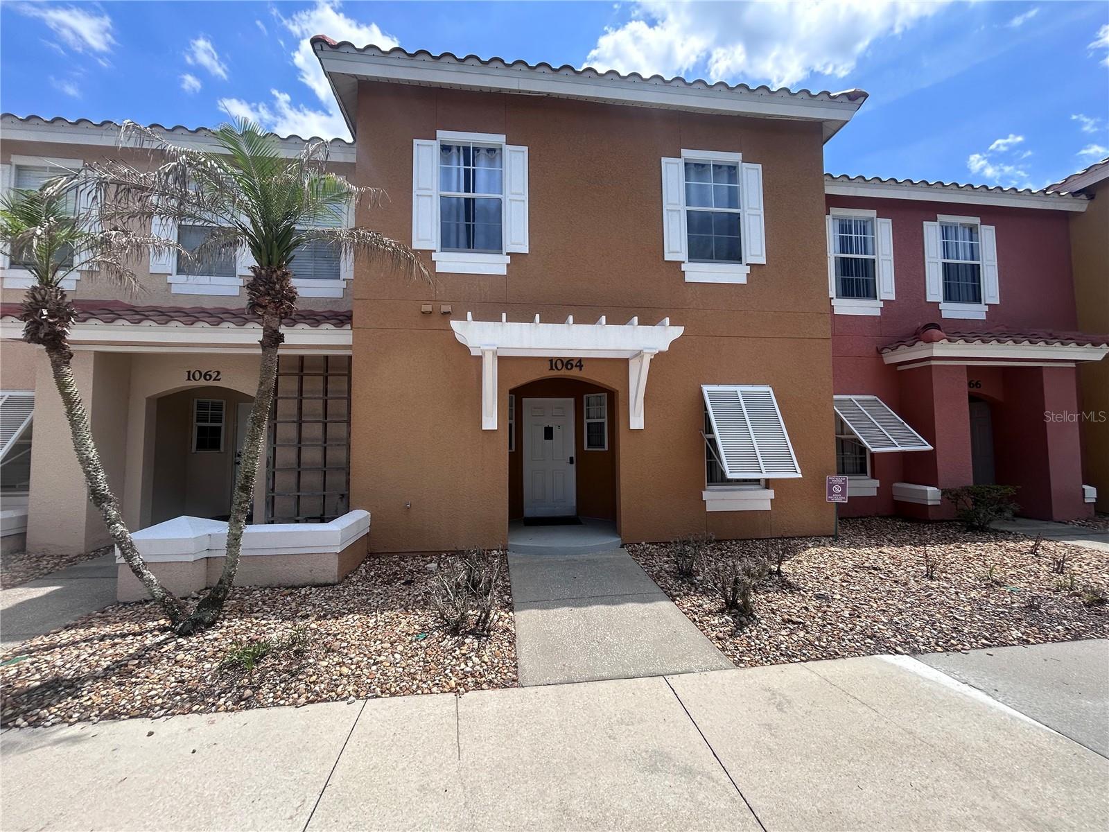 1064 PARK RIDGE CIR Property Photo 1