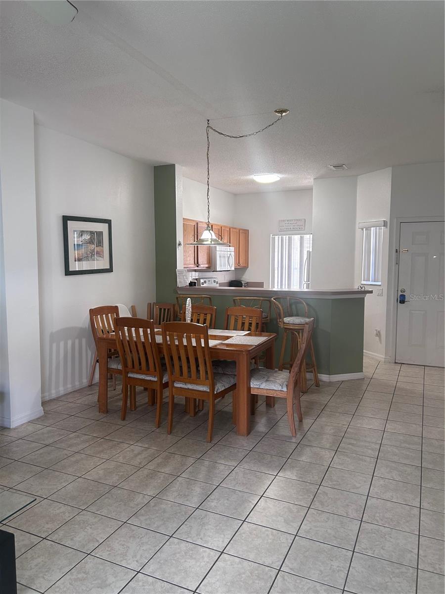 1064 Park Ridge Cir Property Photo 2