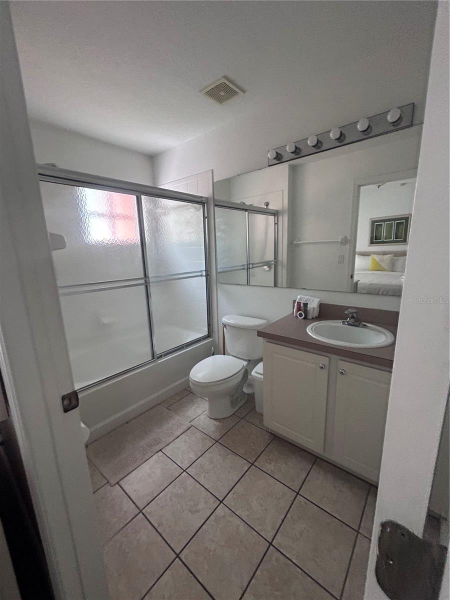 1064 Park Ridge Cir Property Photo 16