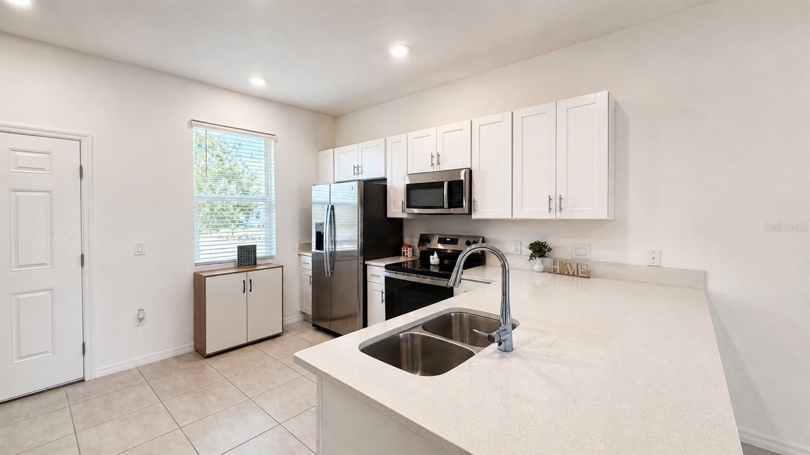 3244 Skyline Loop Property Photo 4