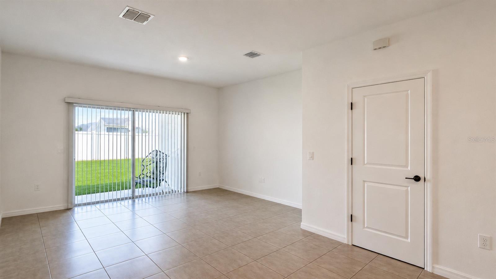 3244 Skyline Loop Property Photo 6