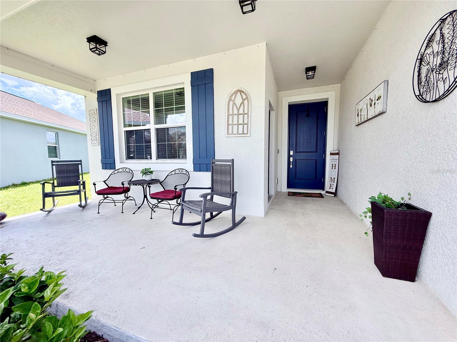 1578 Contentment Loop Property Photo 4