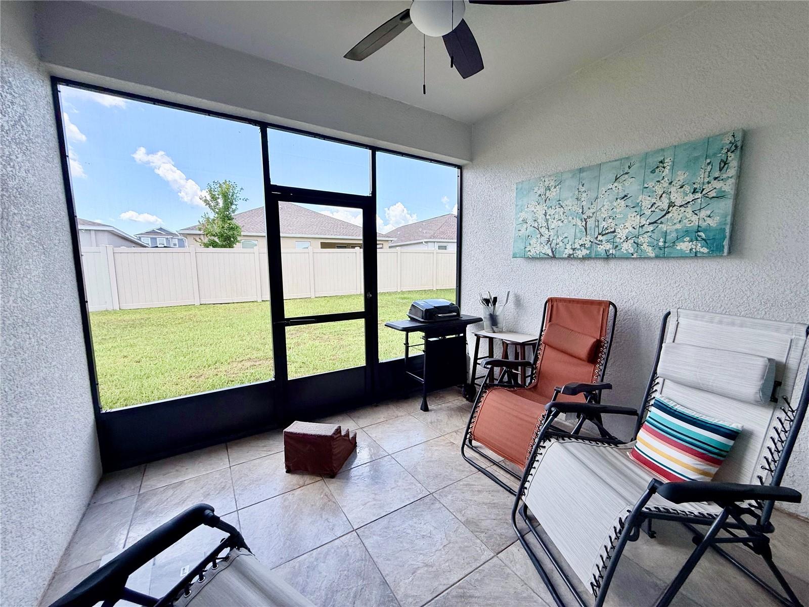 1578 Contentment Loop Property Photo 11