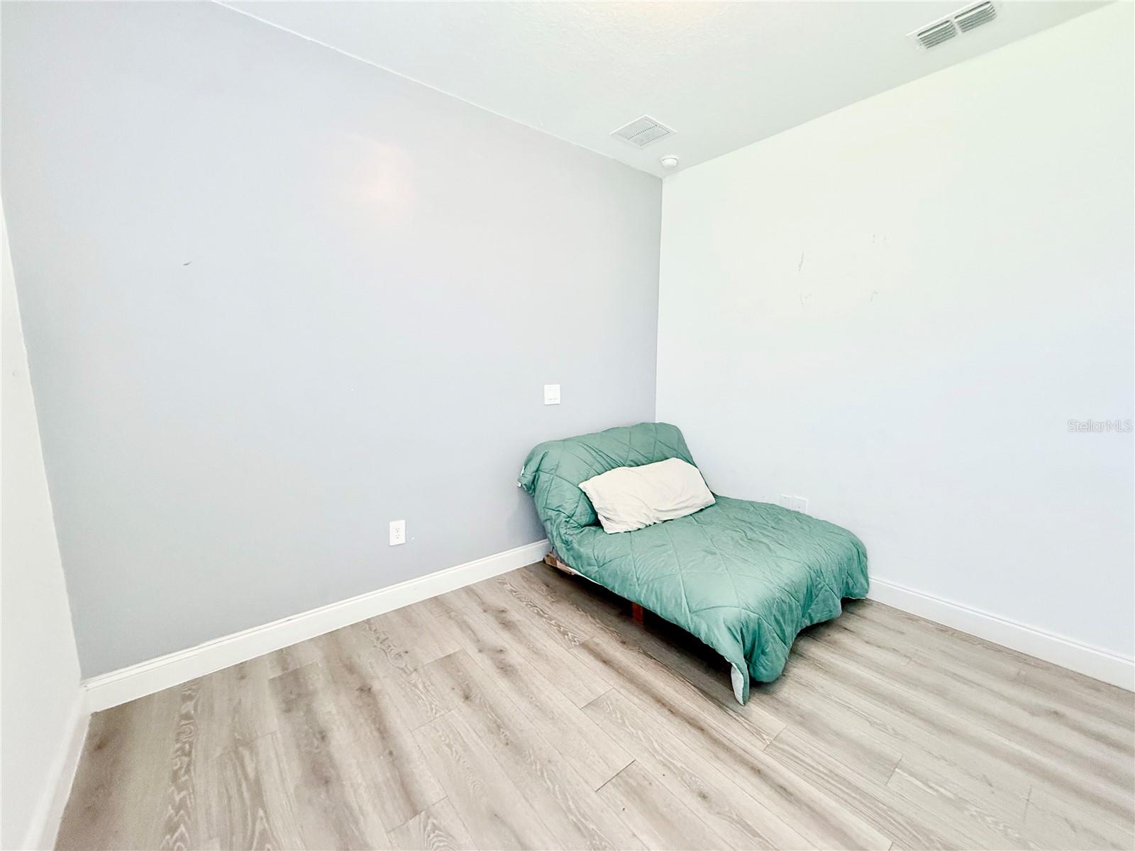 1578 Contentment Loop Property Photo 14