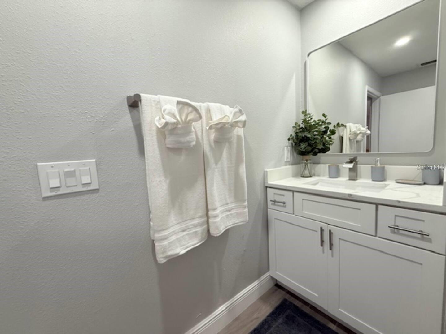 332 Avenue D Se Property Photo 15