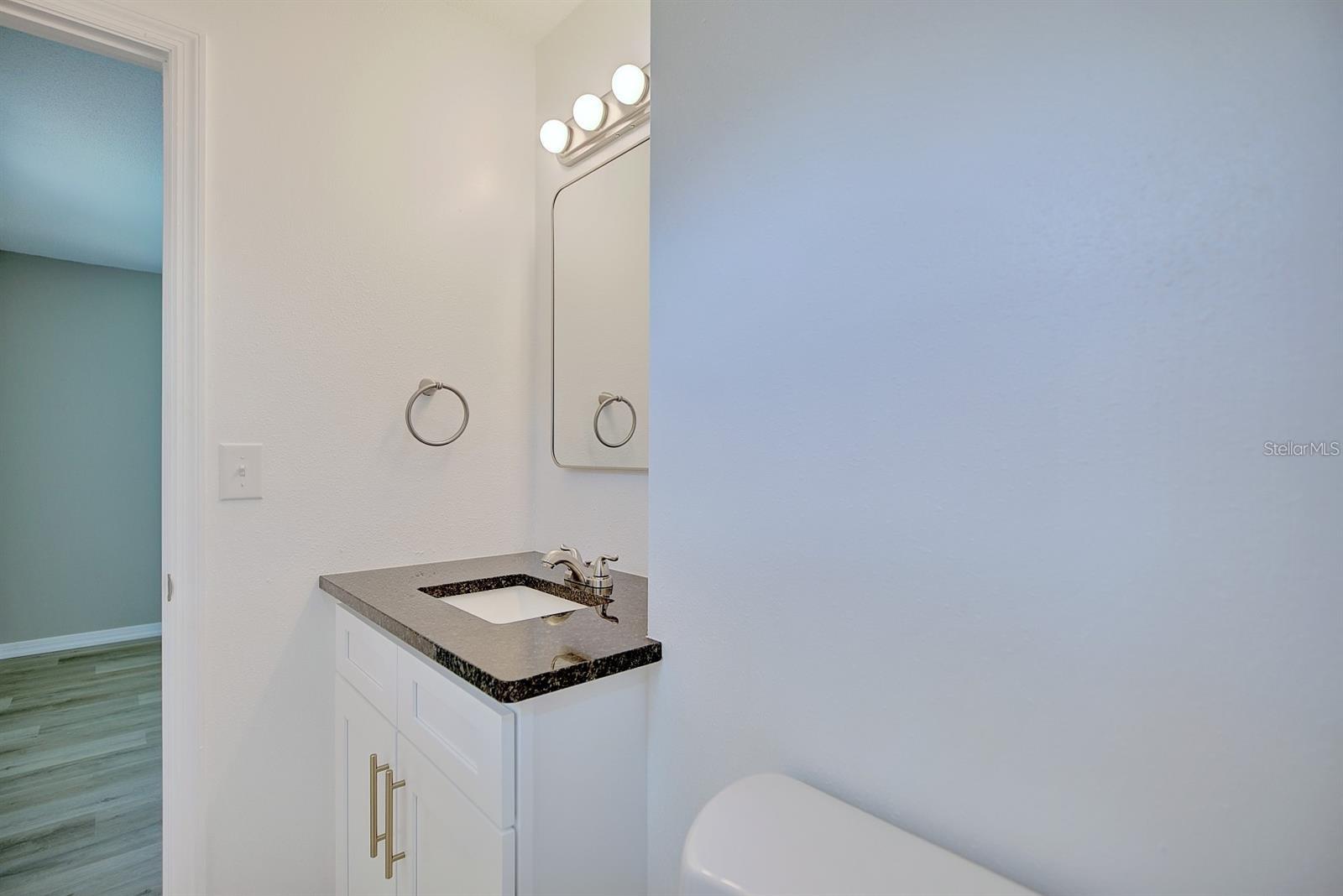 503 Rich St Property Photo 11