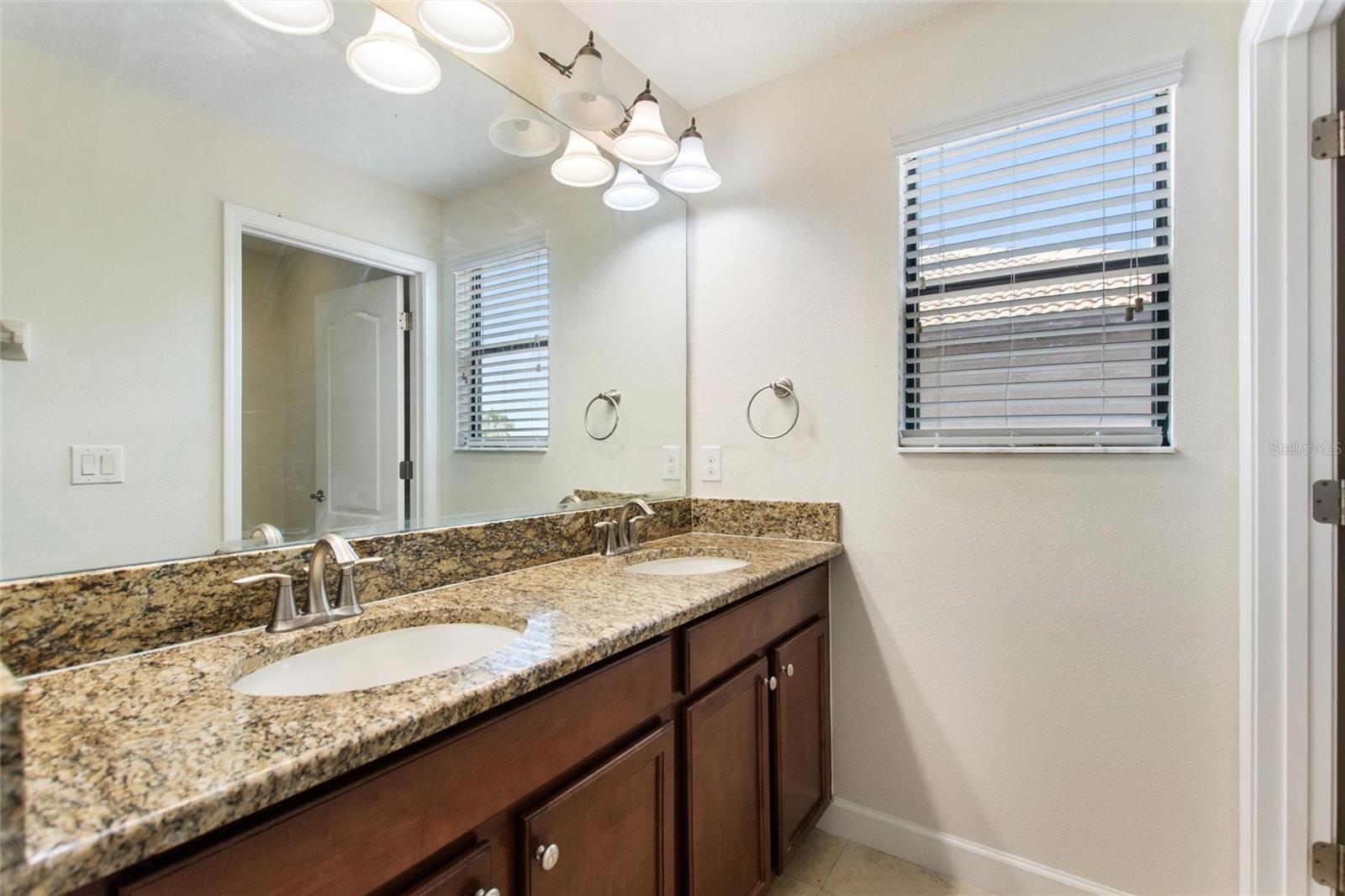 1315 Moss Creek Ln Property Photo 22