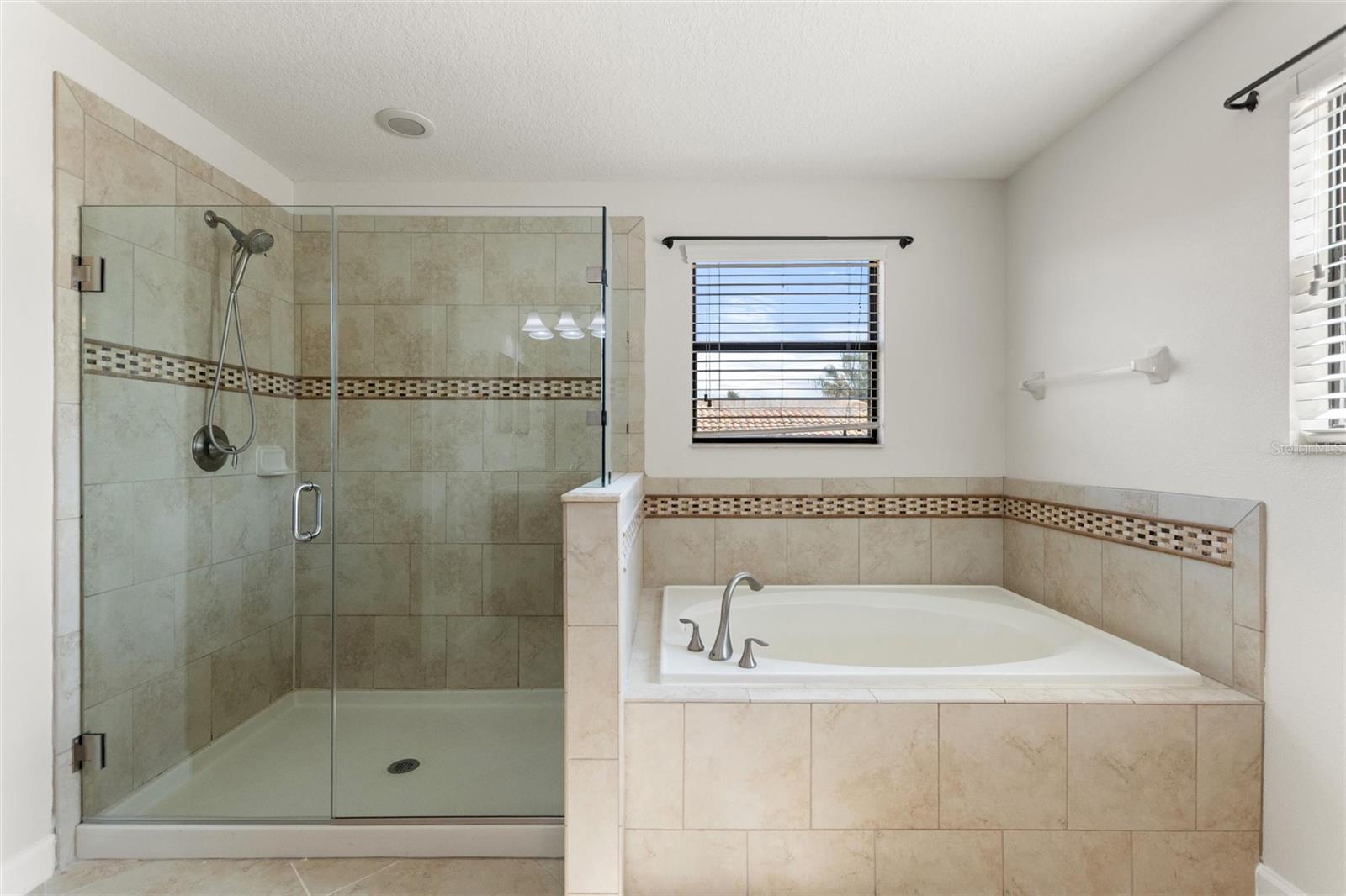 1315 Moss Creek Ln Property Photo 37
