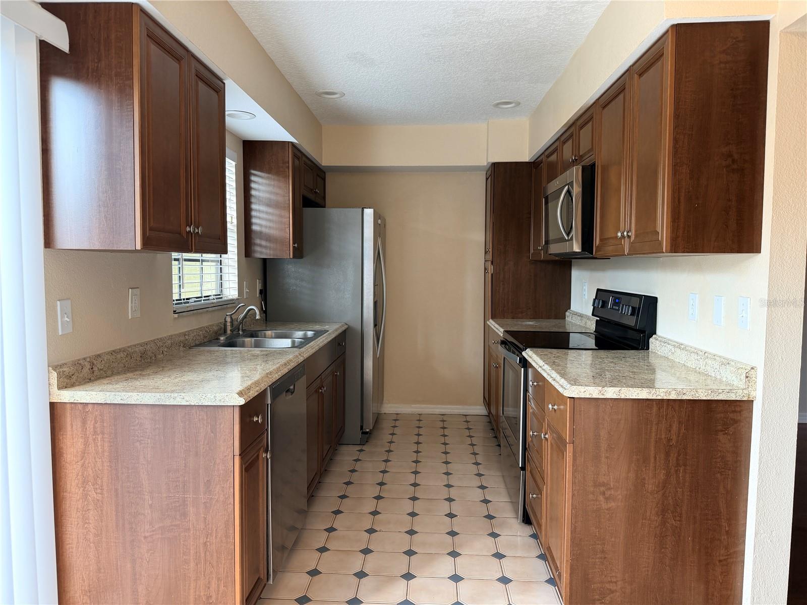 3220 Oak Lawn Place Pl #210 Property Photo 6