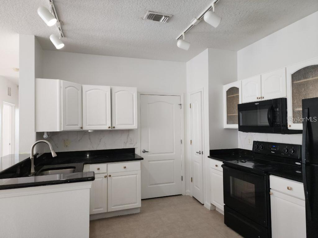 5255 Cane Island Loop #304 Property Photo 10