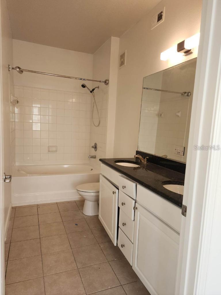 5255 Cane Island Loop #304 Property Photo 13