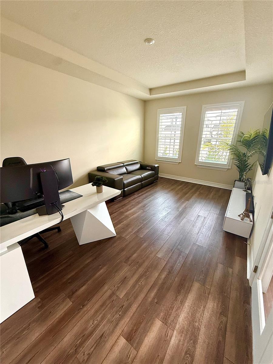 8441 Park Cliff Way Property Photo 4