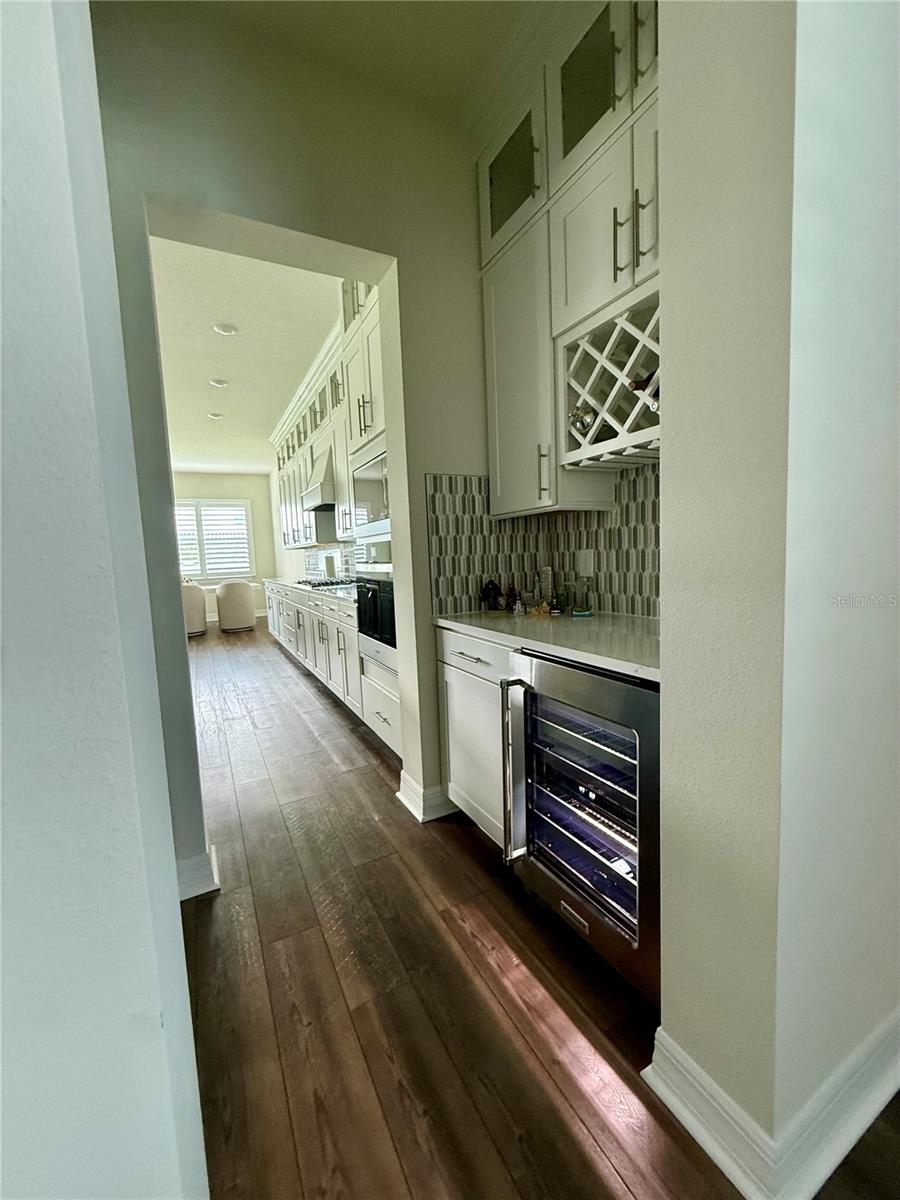 8441 Park Cliff Way Property Photo 12