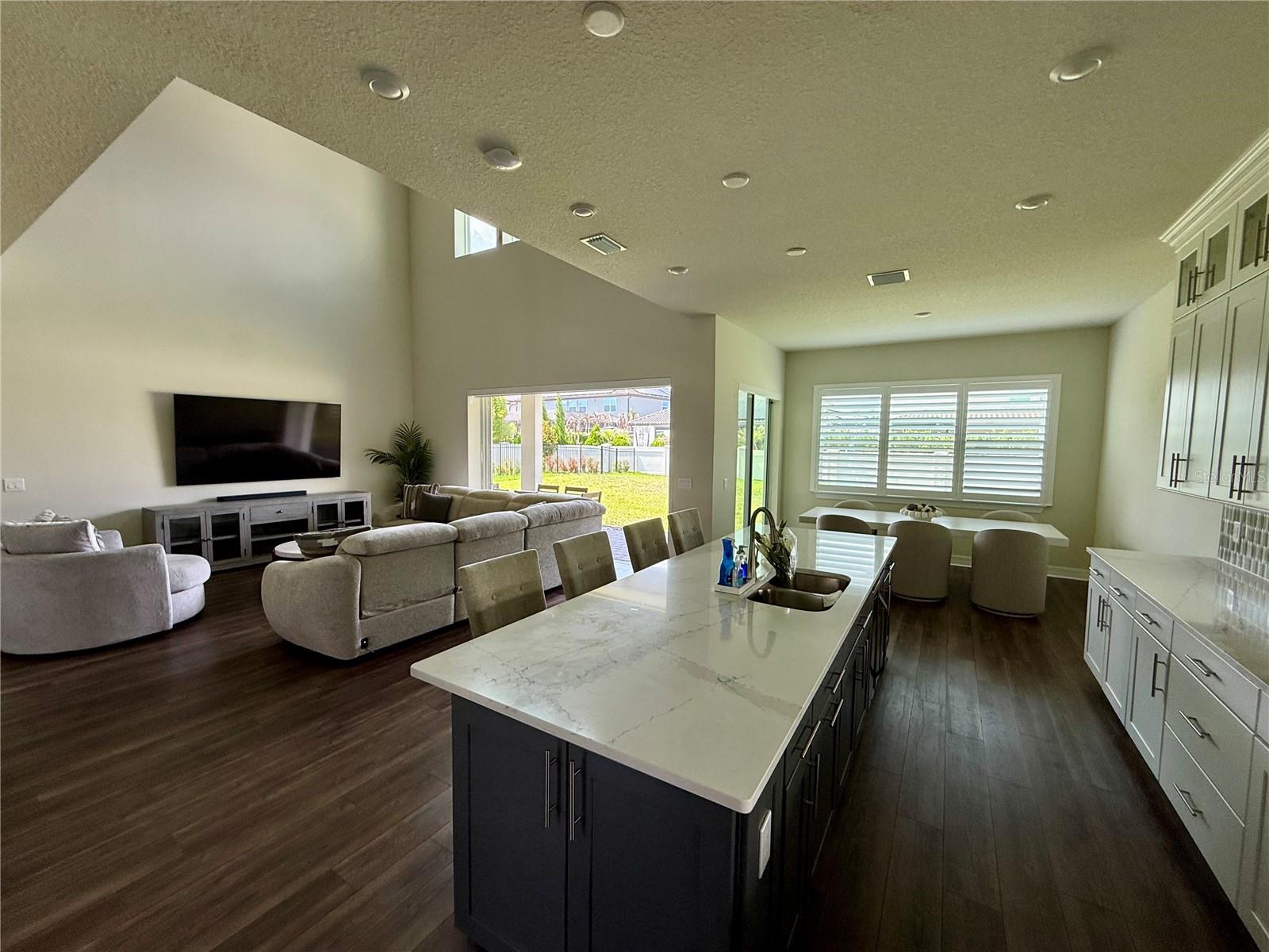 8441 Park Cliff Way Property Photo 17