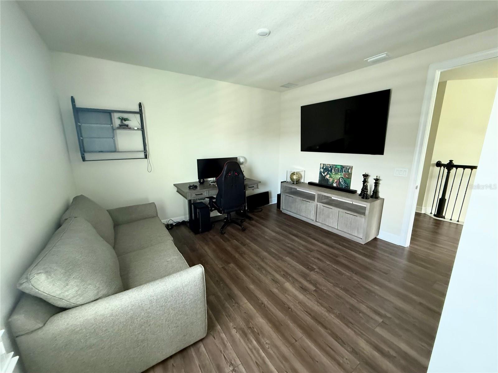 8441 Park Cliff Way Property Photo 28