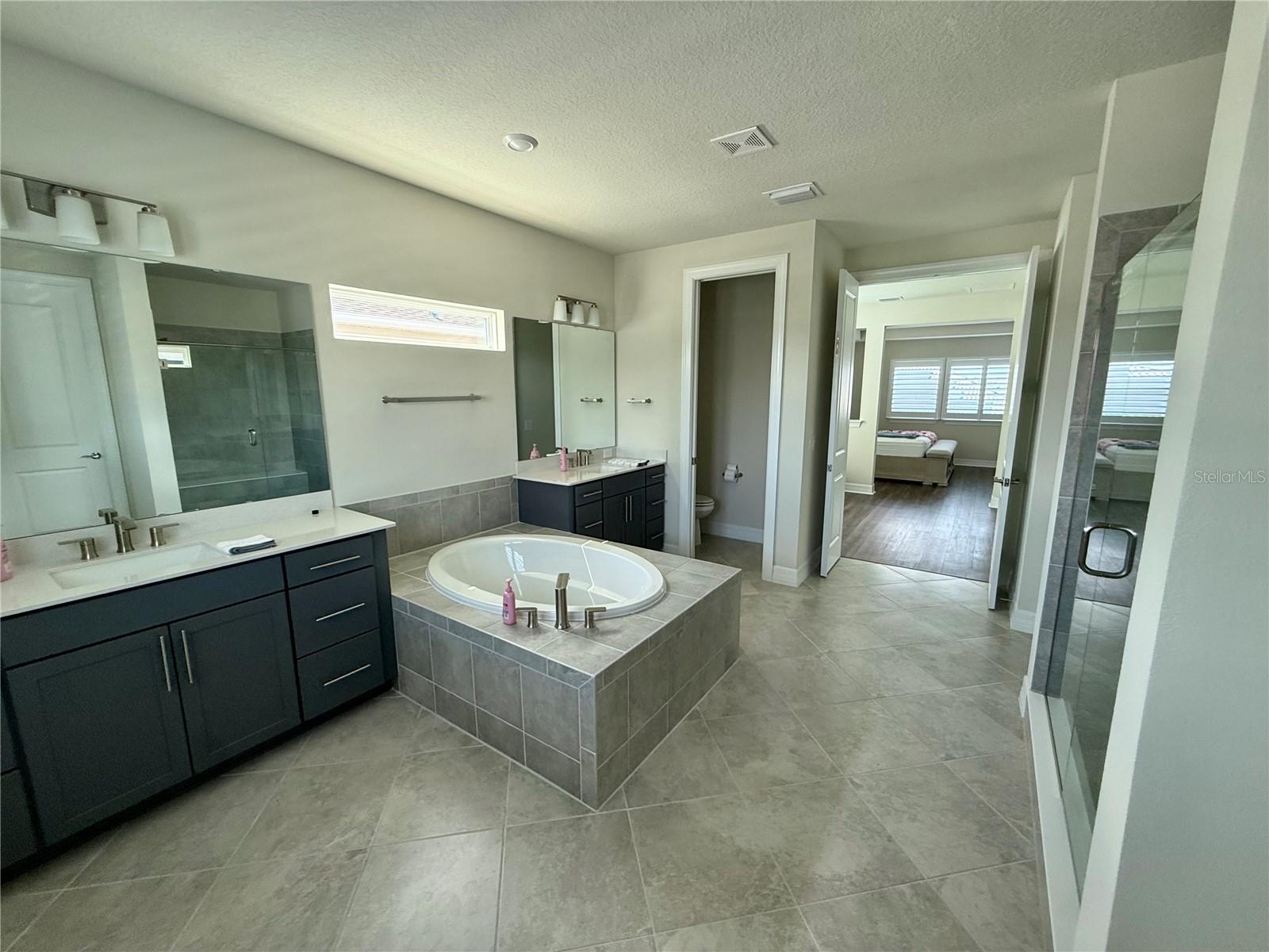 8441 Park Cliff Way Property Photo 35