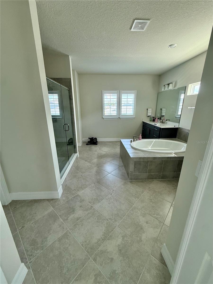 8441 Park Cliff Way Property Photo 38