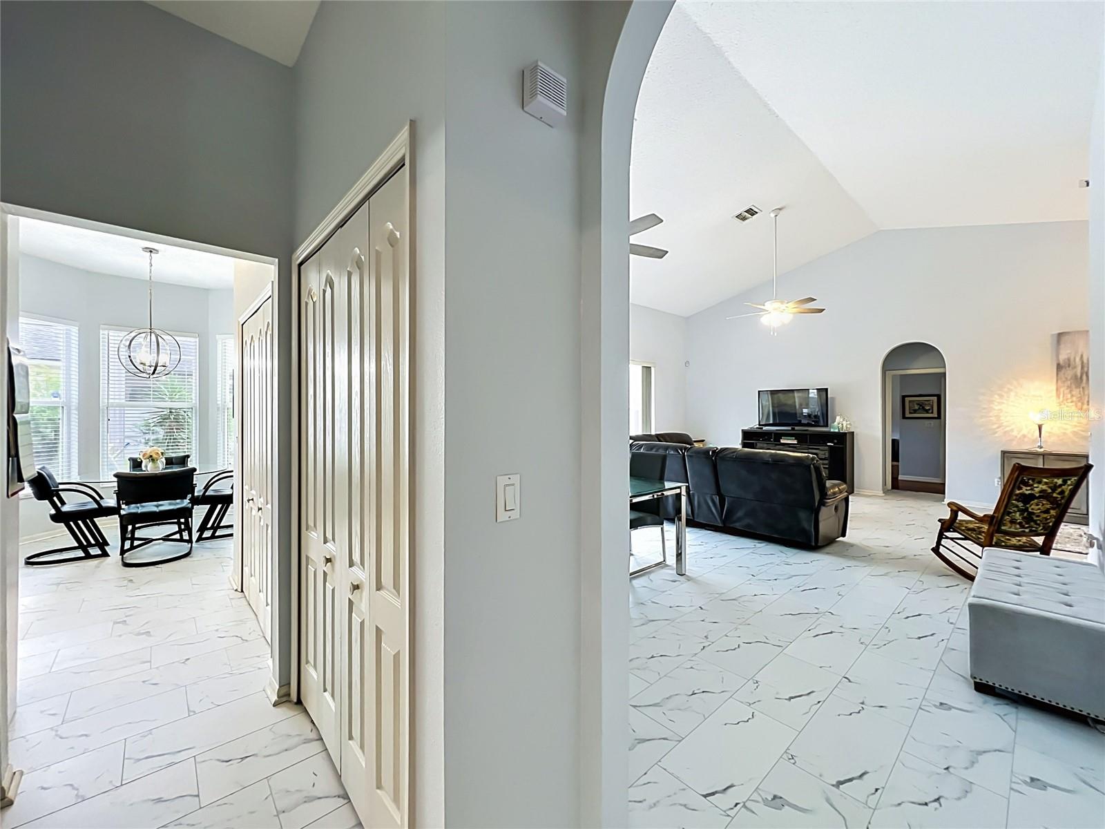 909 Grovesmere Loop Property Photo 15
