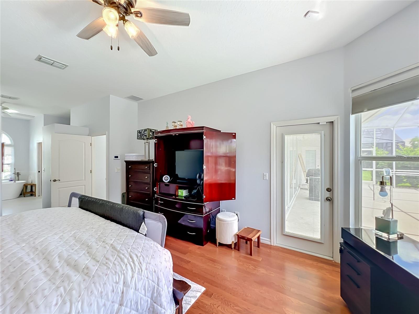 909 Grovesmere Loop Property Photo 23
