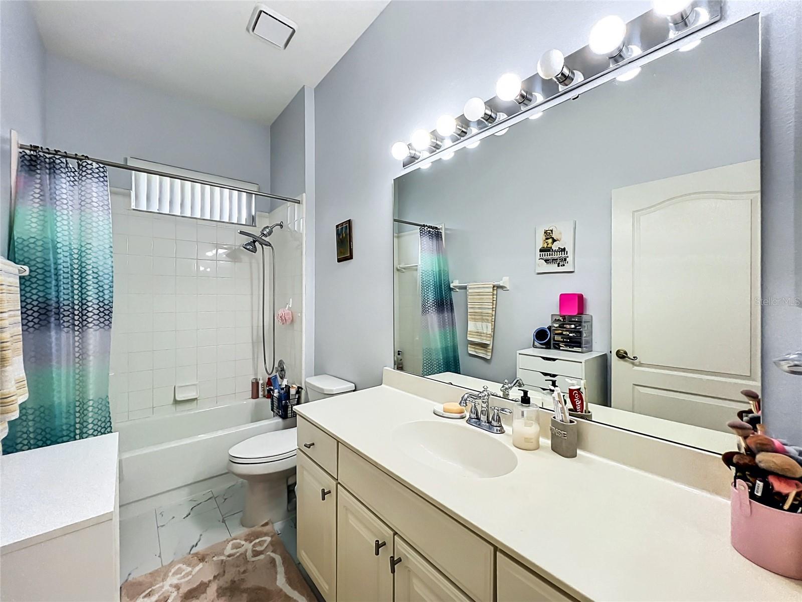 909 Grovesmere Loop Property Photo 33