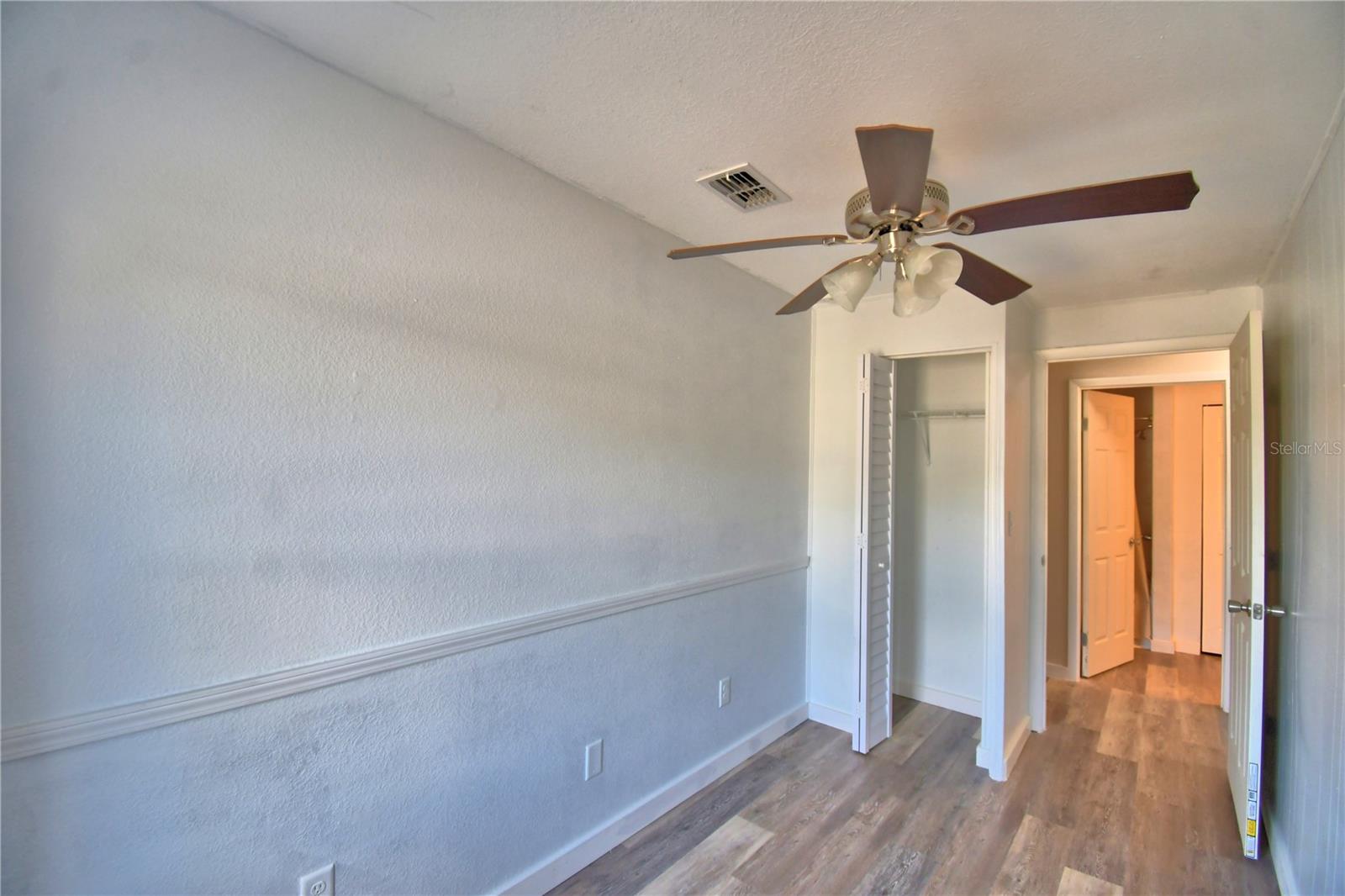 208 Center St Property Photo 29