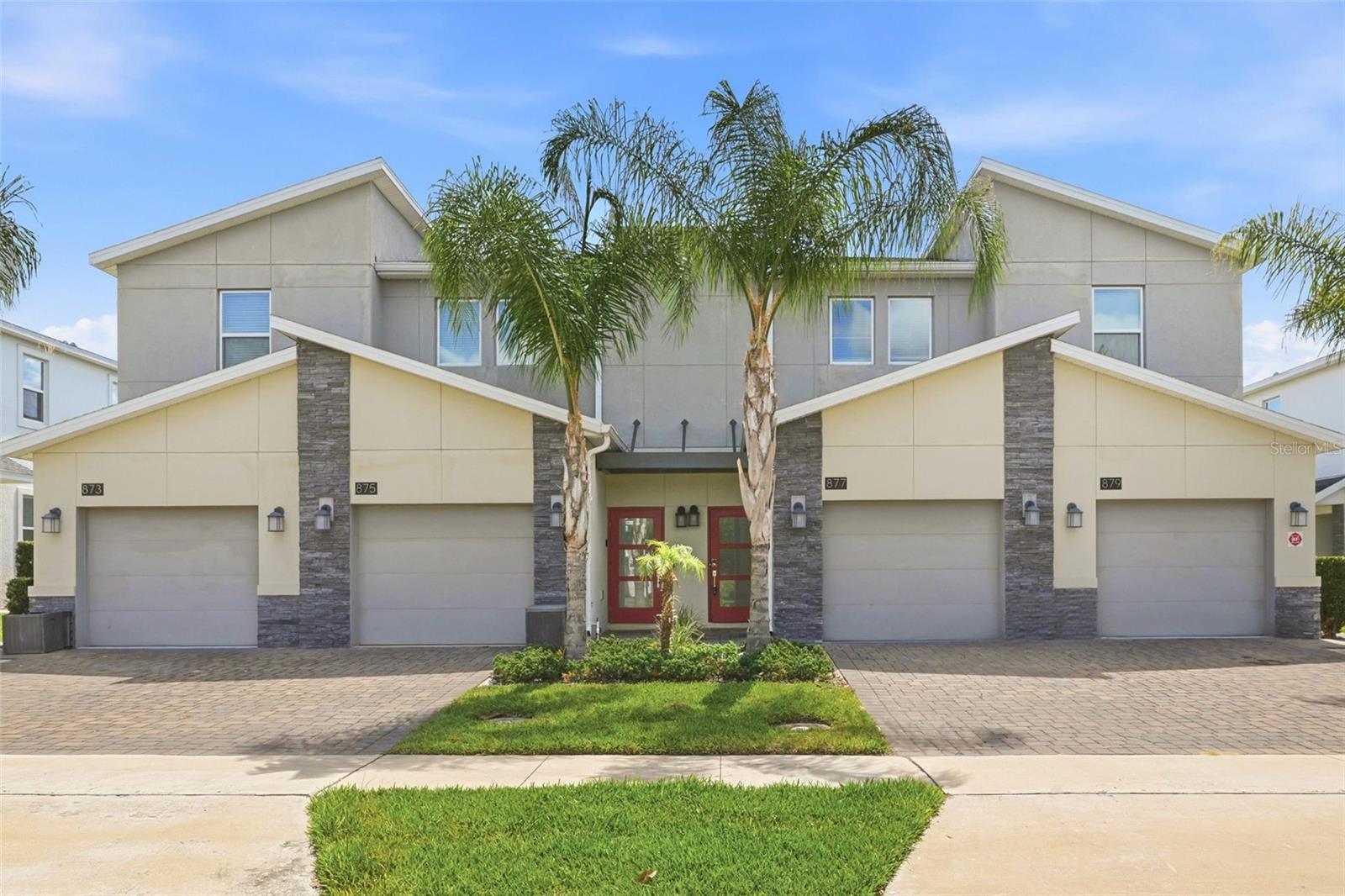 877 OCEAN COURSE AVE #877