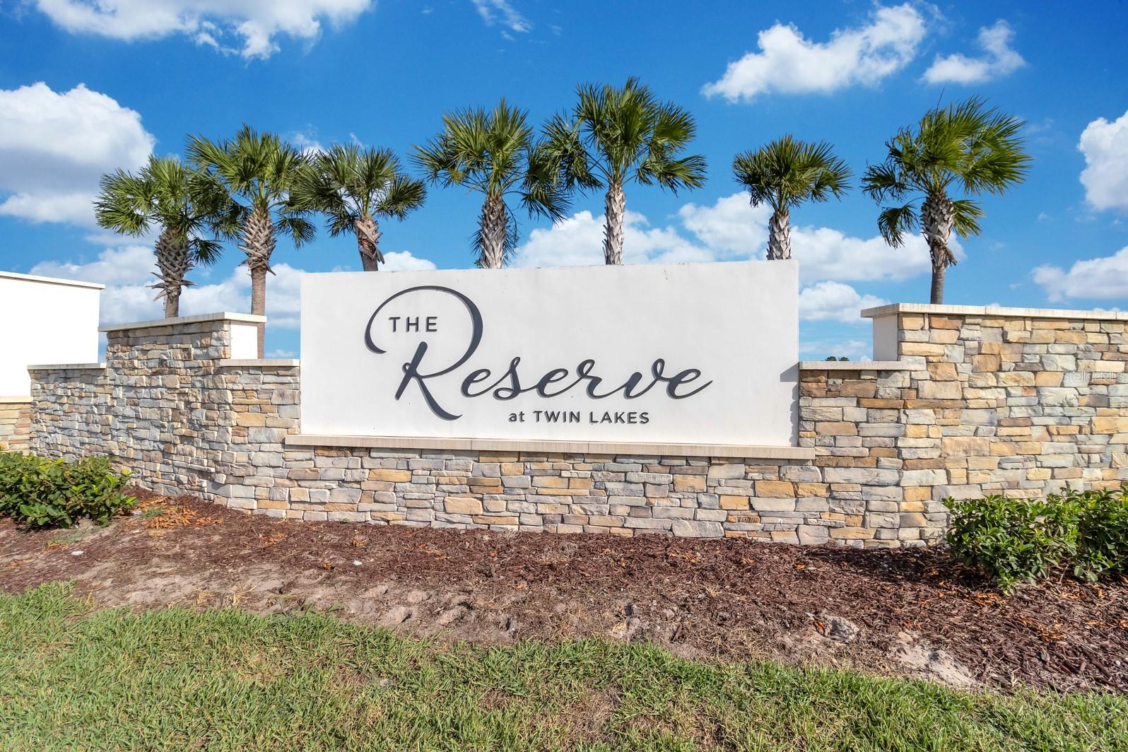 2950 SUNSTAR DR Property Photo 1