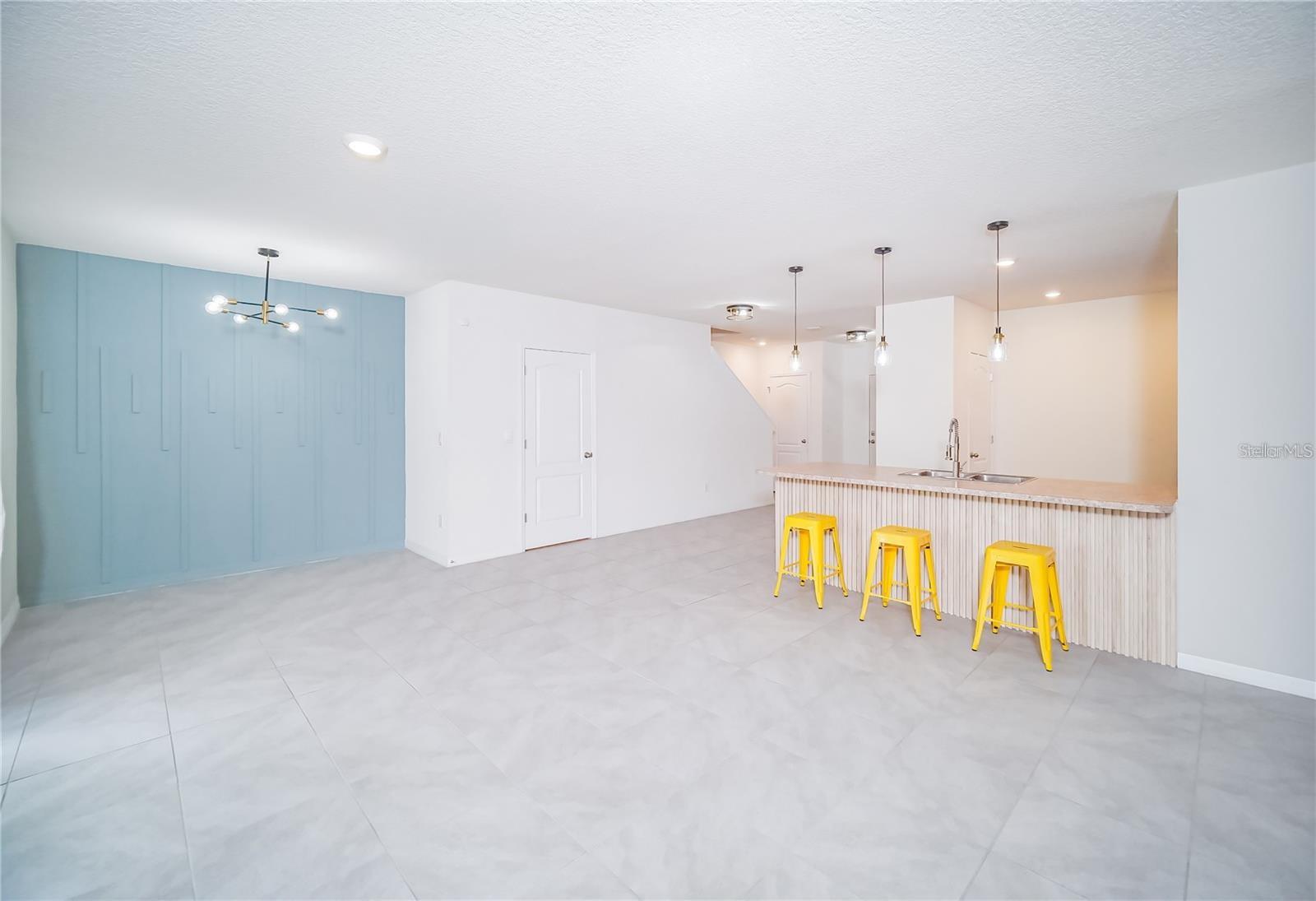 9039 Alba Ln Property Photo 4
