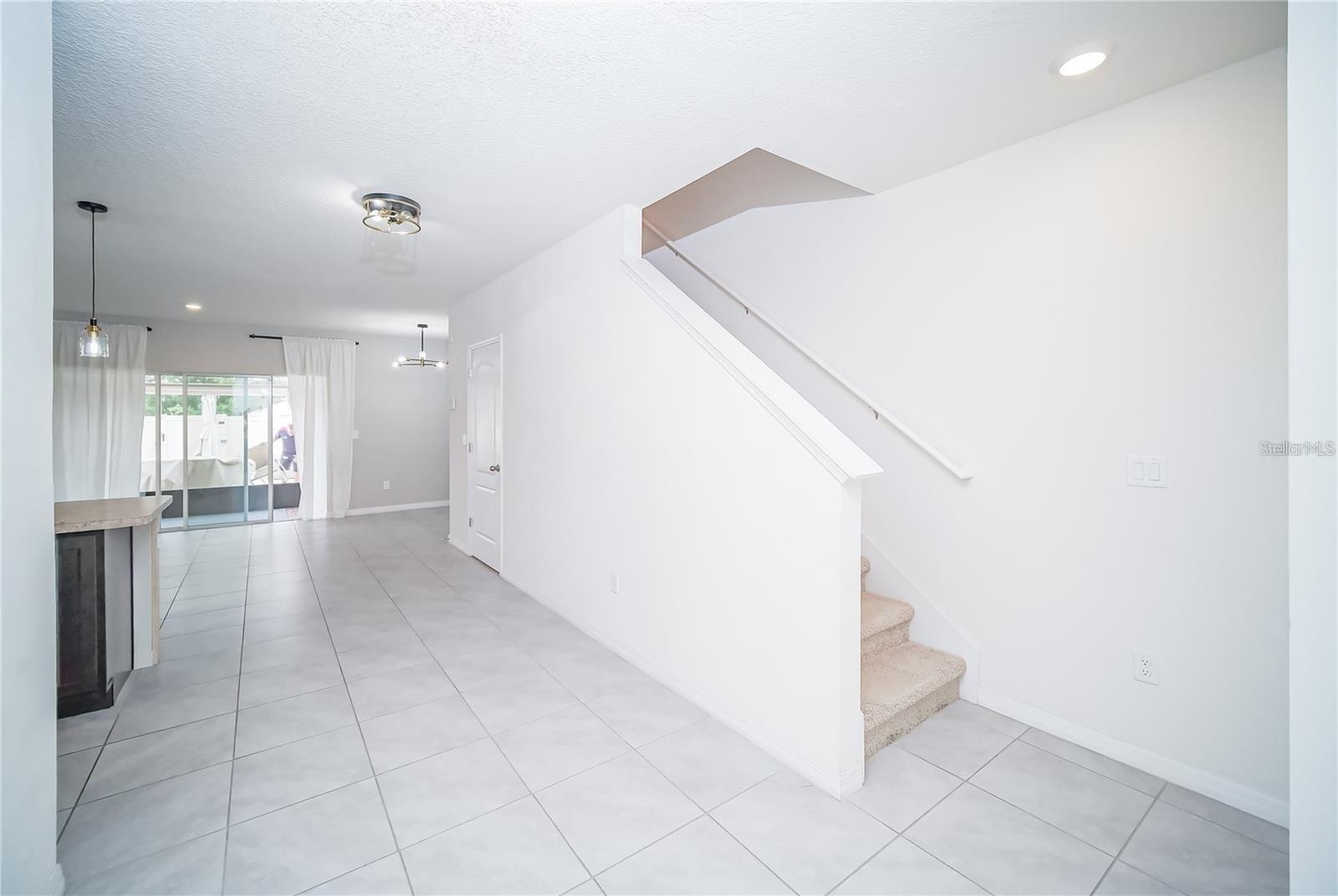 9039 Alba Ln Property Photo 7