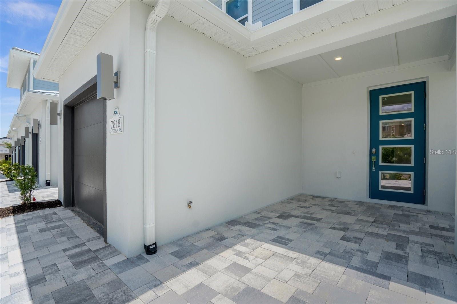 7818 Spectrum Dr Property Photo 4