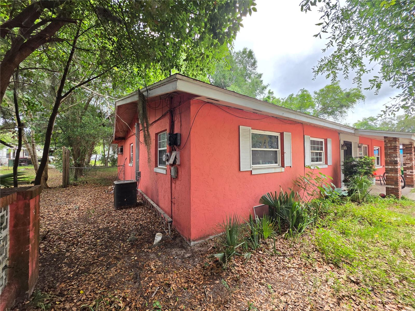 1215 Nw 15th Ave Property Photo 3