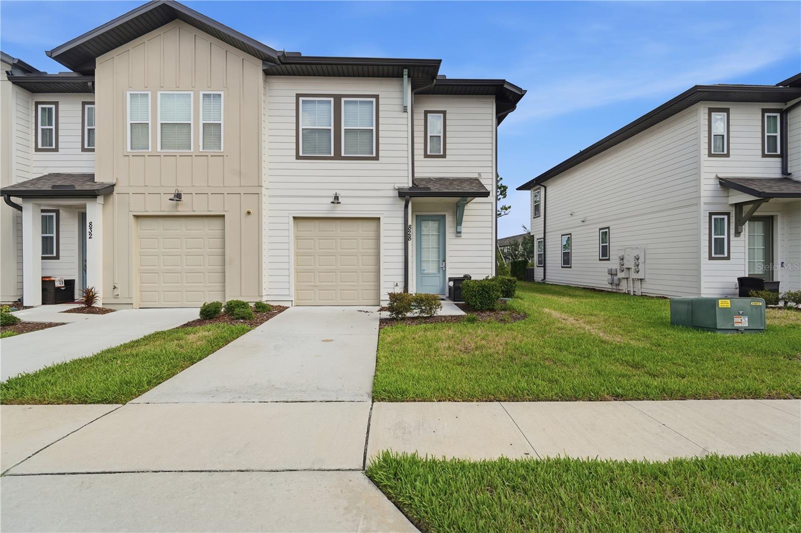 828 Longboat Dr Property Photo 3