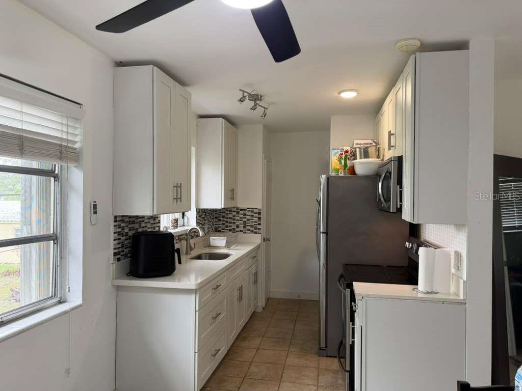 1710 Mckinley St #16 Property Photo 16