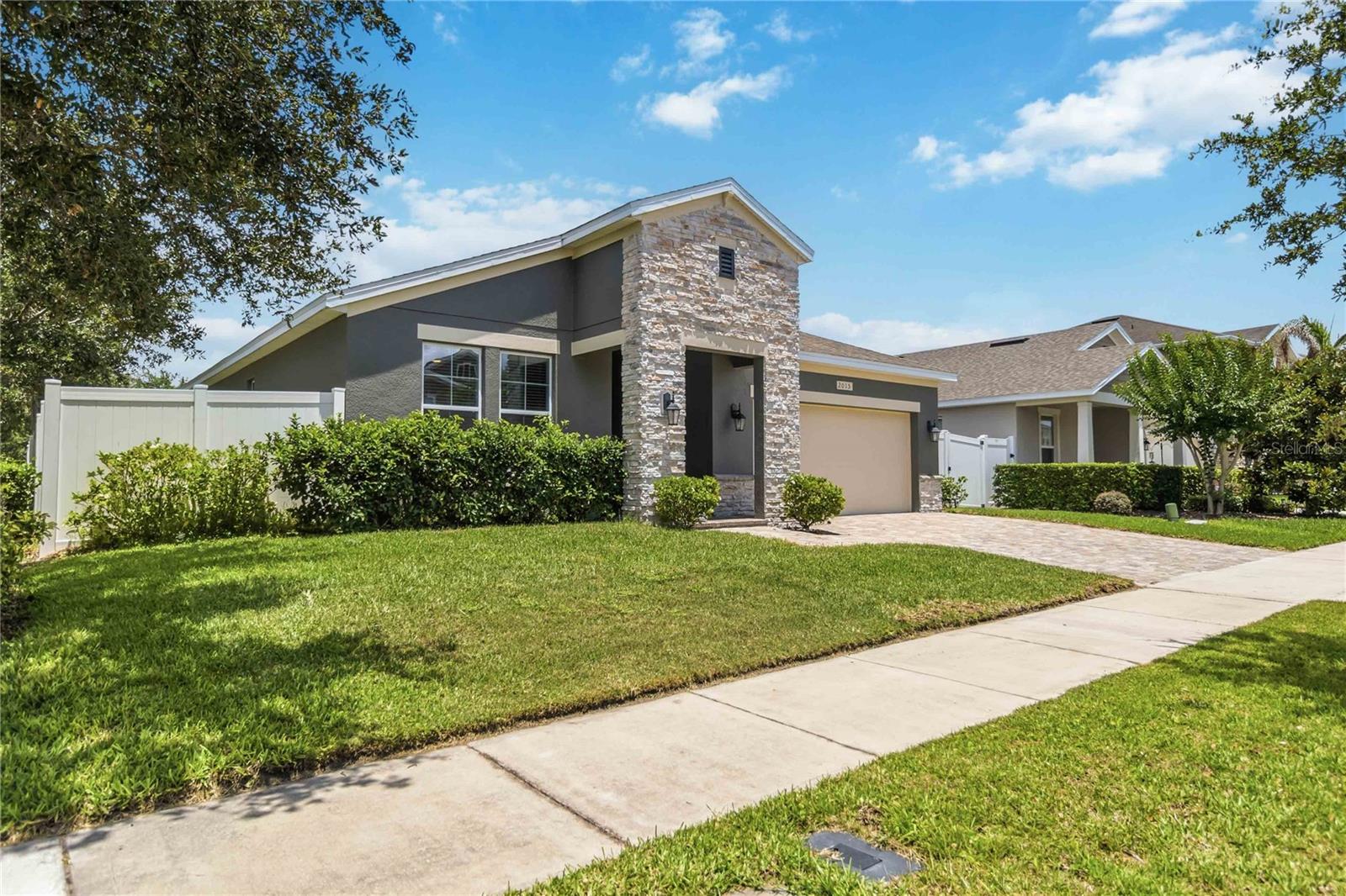 2015 Beacon Landing Cir Property Photo 2