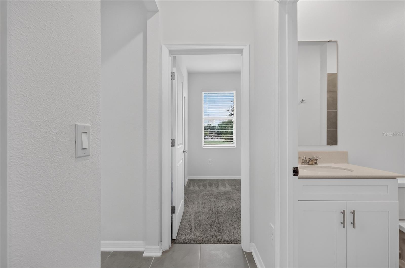 680 Grove St Property Photo 29