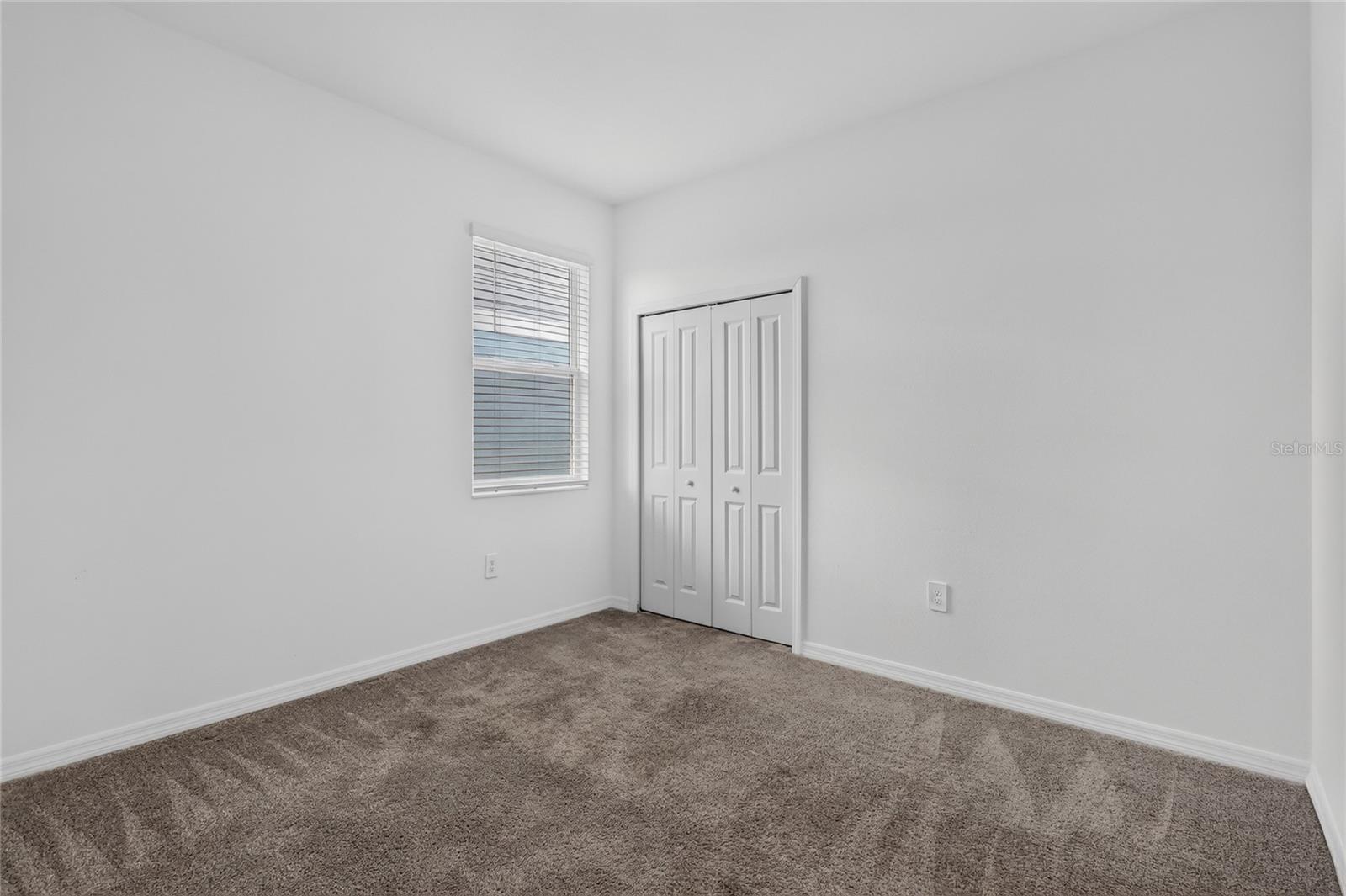 680 Grove St Property Photo 36