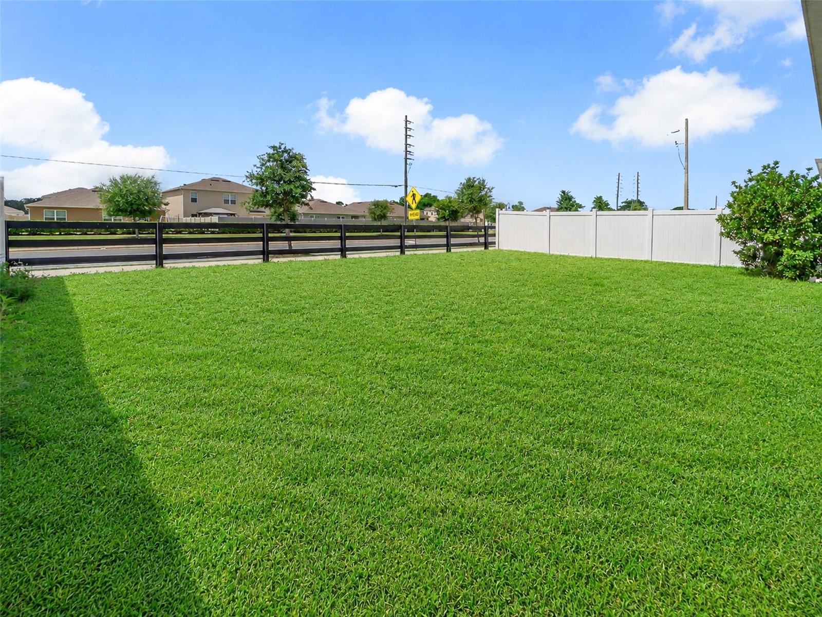 5542 Toulouse Ln Property Photo 32