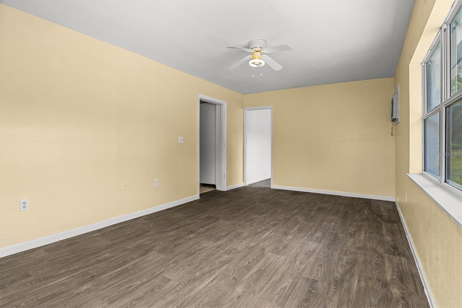 844 Chamberlain Blvd Property Photo 25