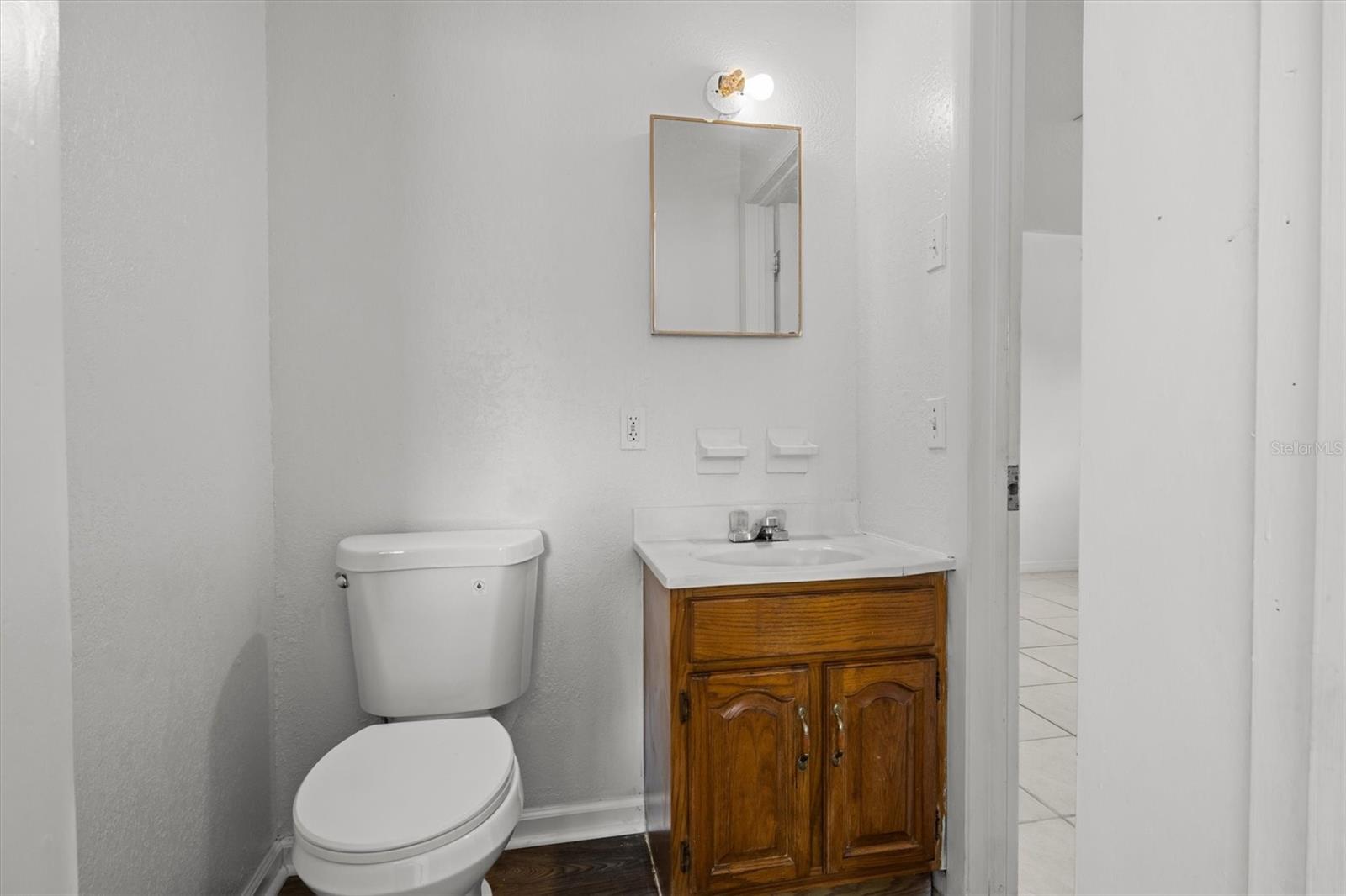 844 Chamberlain Blvd Property Photo 28