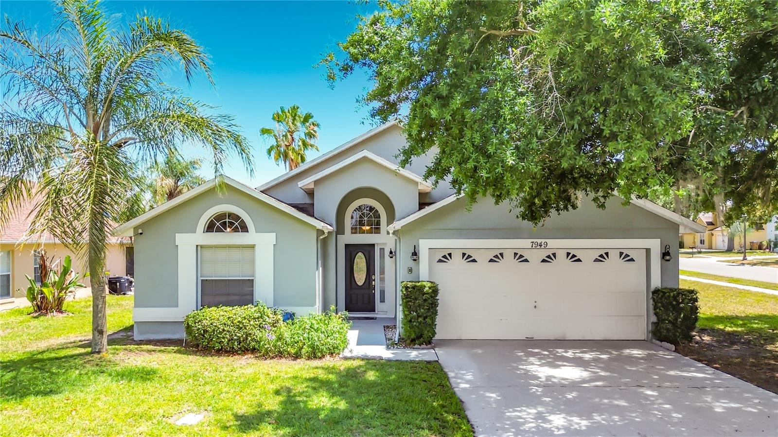 7949 GOLDEN POND CIR