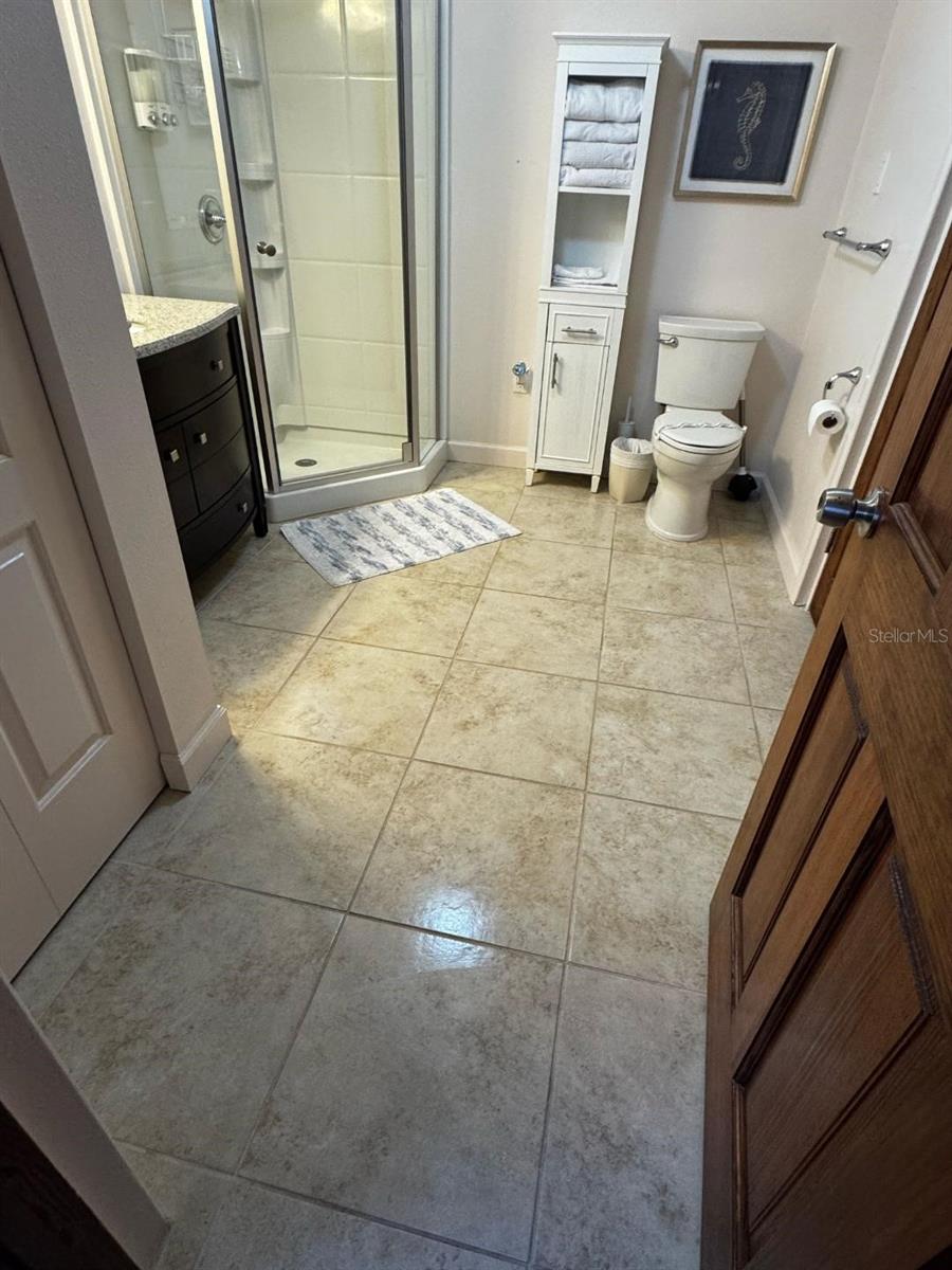6015 Carlton Ave Property Photo 9