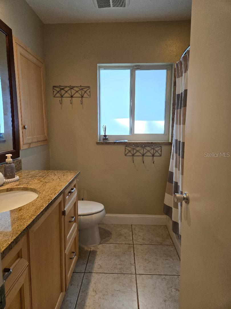 6015 Carlton Ave Property Photo 10