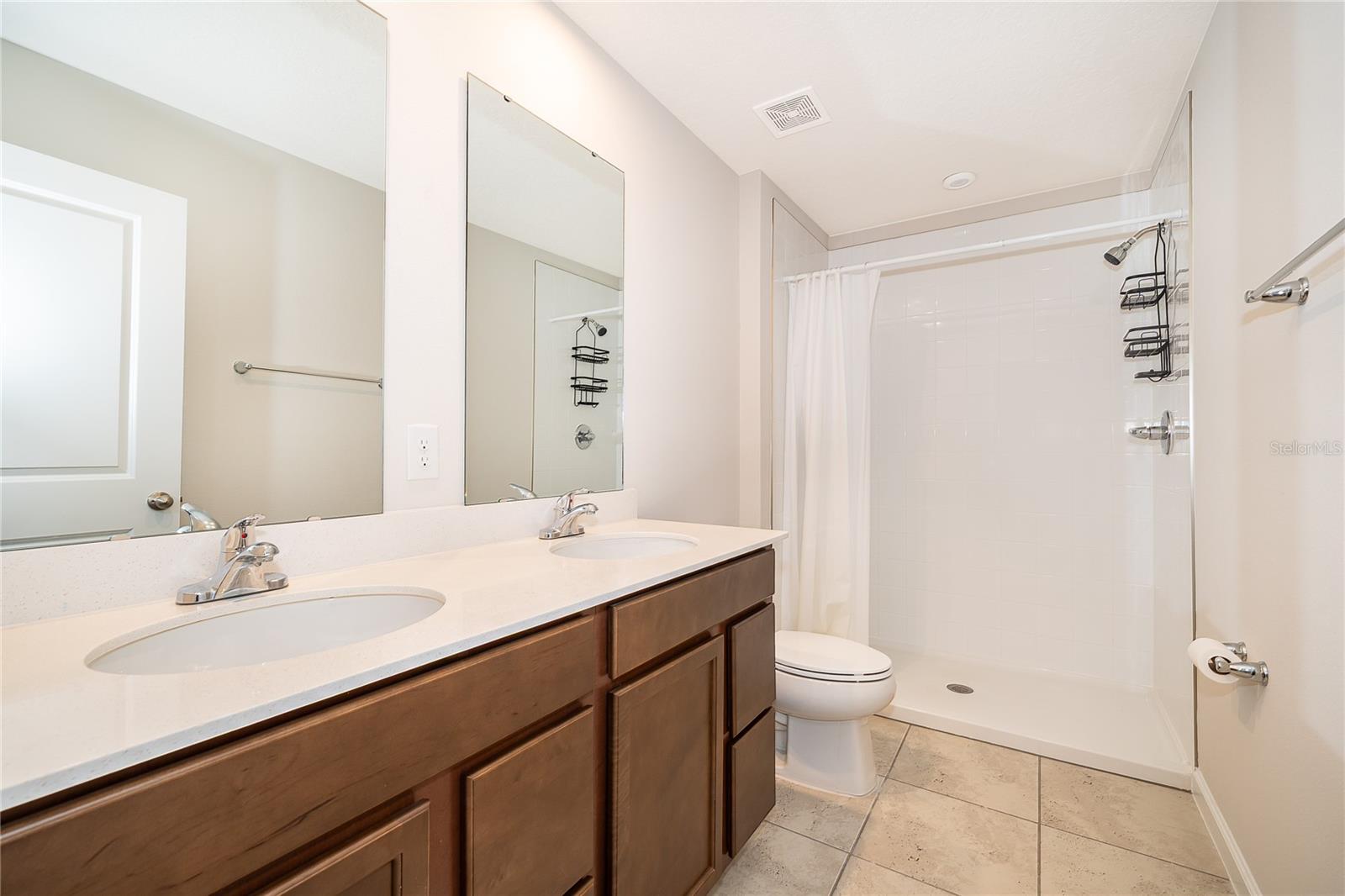 1221 Lexington Ln Property Photo 18