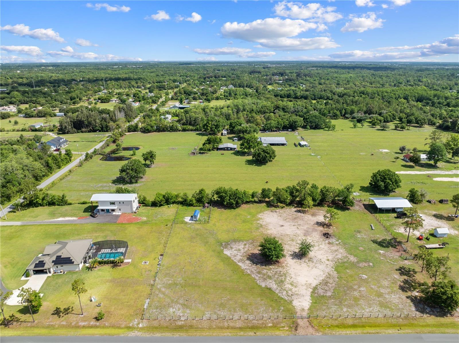 Hunting Lodge Dr Property Photo 9