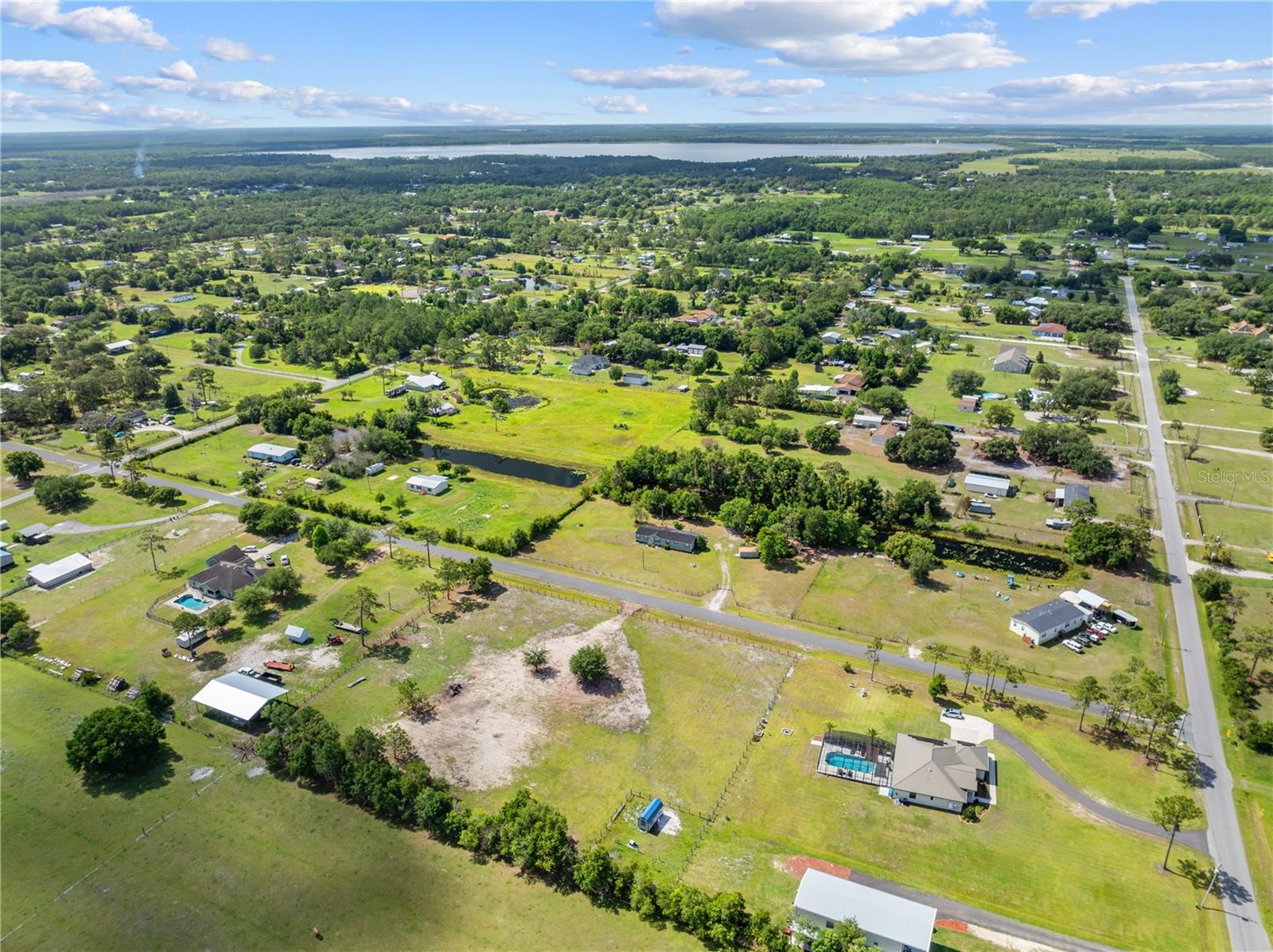 Hunting Lodge Dr Property Photo 16